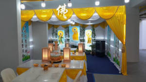 tents-and-memorial-hall